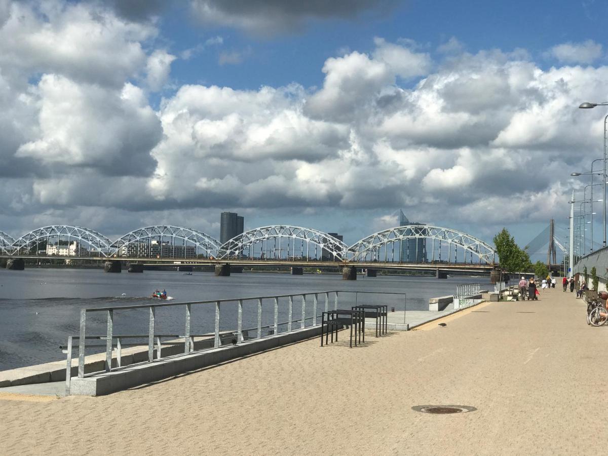 Riverside Promenade Apartment S Riga Eksteriør bilde